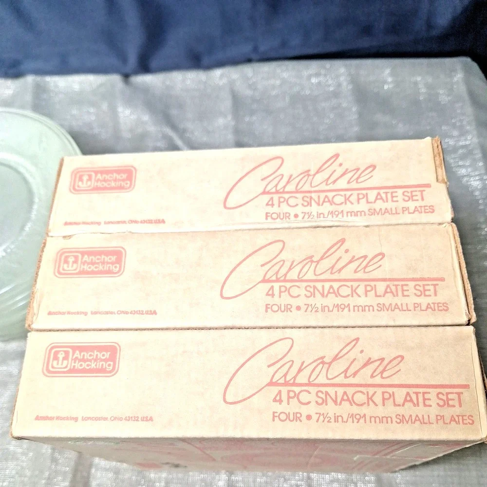 Vintage 12 Anchor Hocking 7.5 in Plates Caroline 1970s 3 boxes of 4 Grannycore